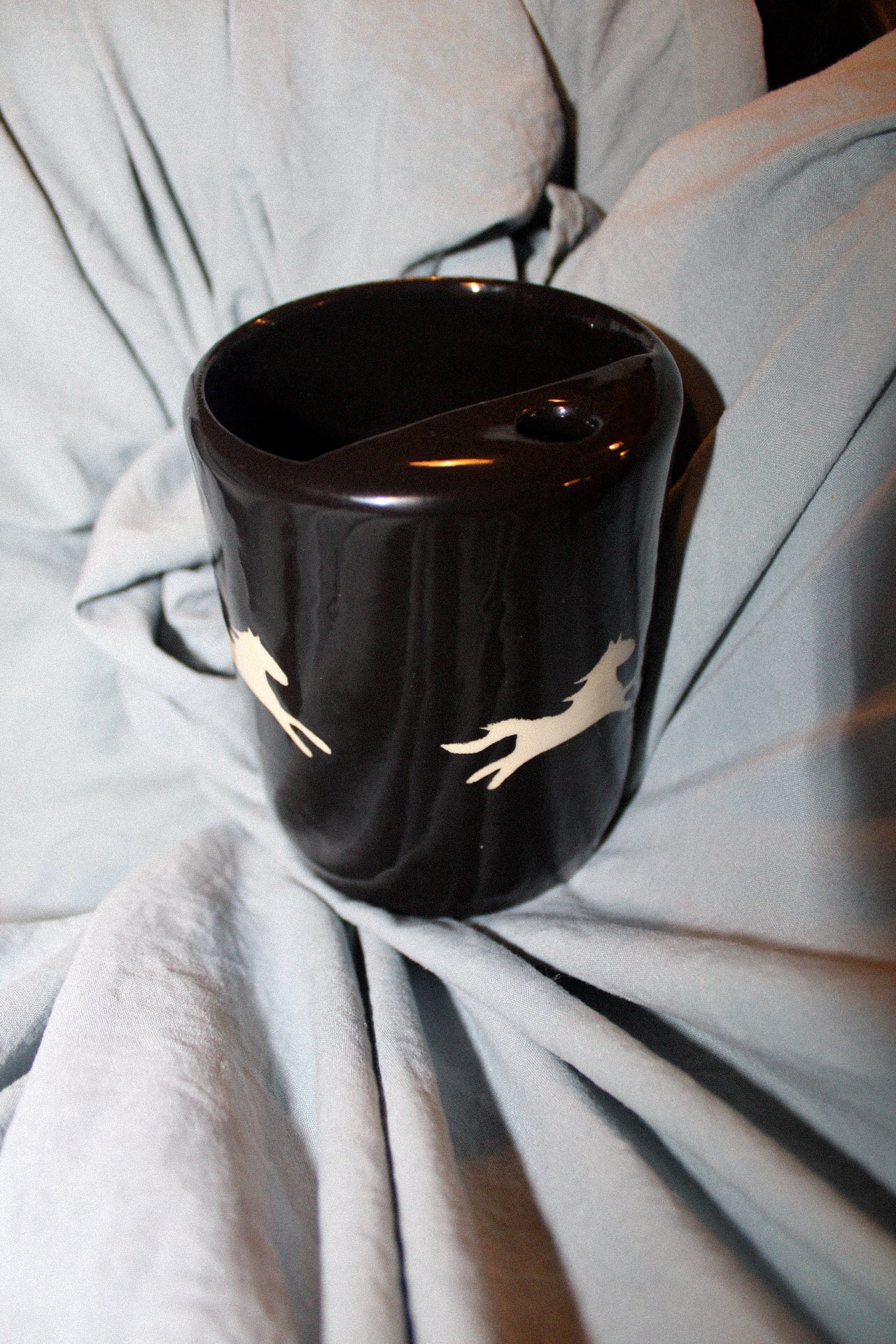inverse horse sip cup