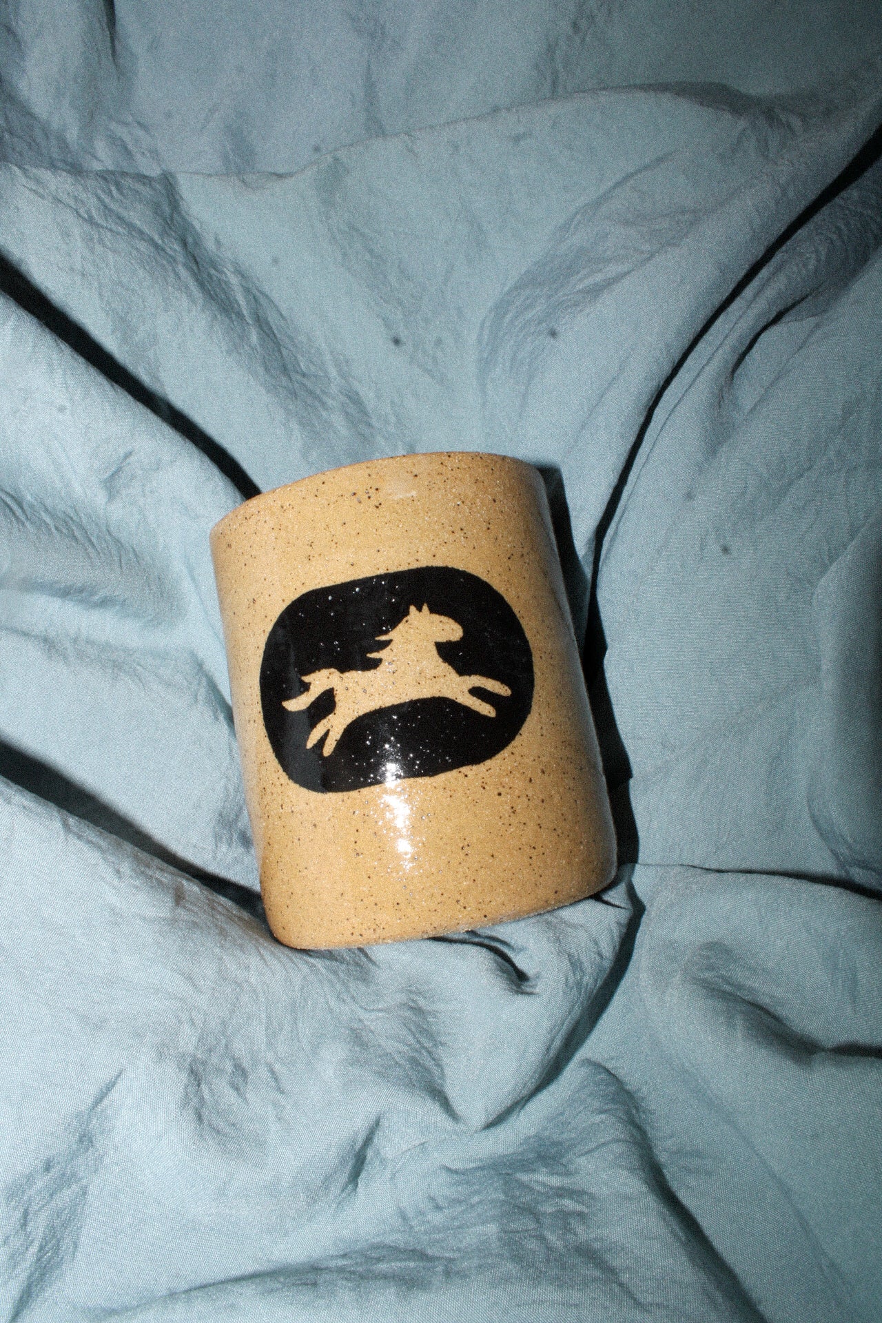 brown horse cup