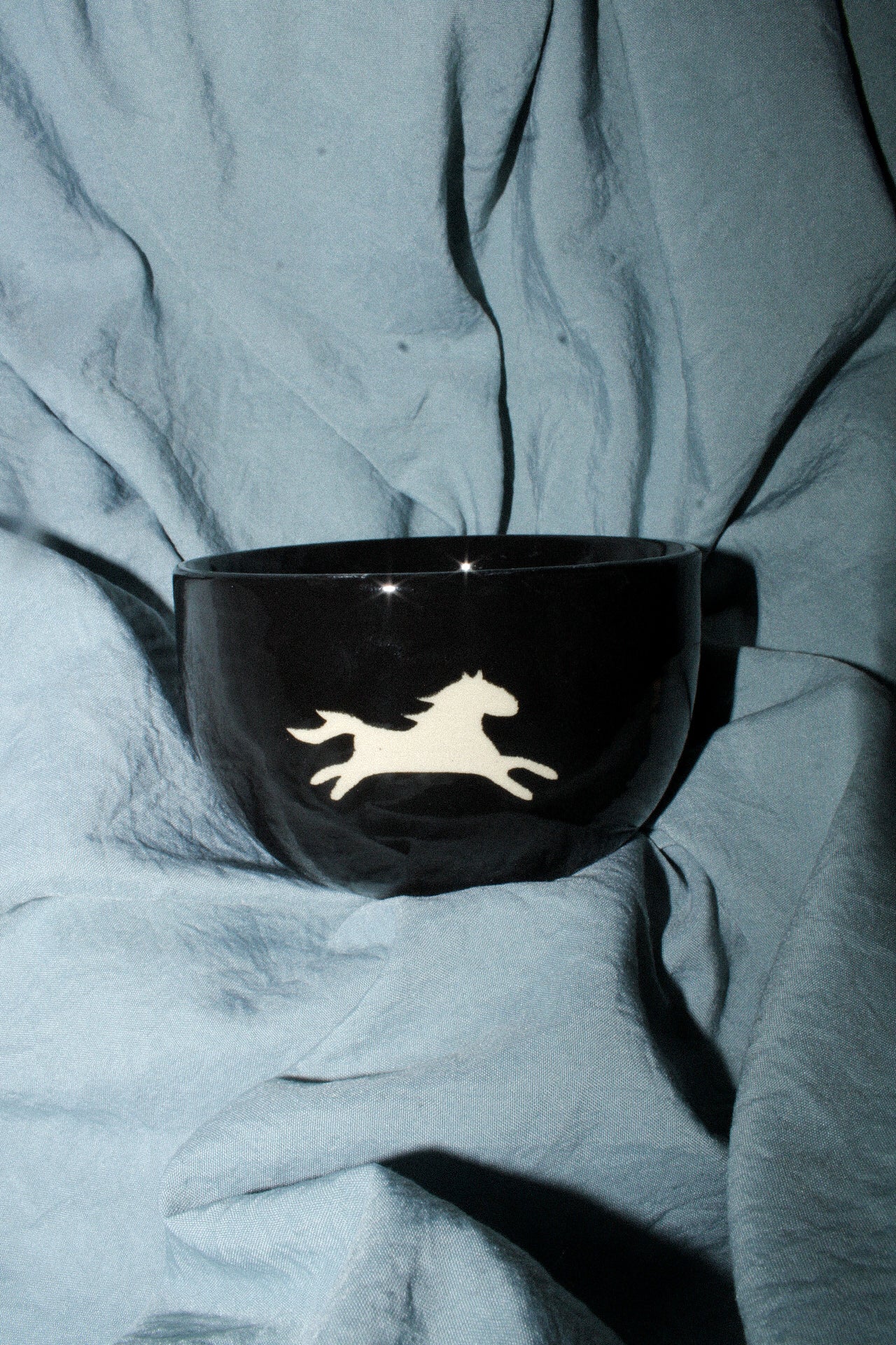 mini horse bowl